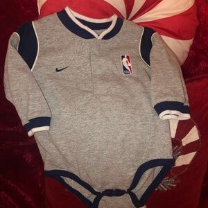 Just in Holiday Sale New without tag Nike  NBA baby long sleeve onesie